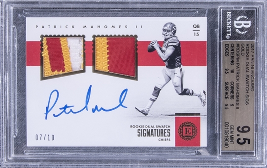 2017 Panini Encased Gold #RDSPM Patrick Mahomes Signed Swatch Rookie Card (#07/10) – BGS GEM MINT 9.5/BGS 10